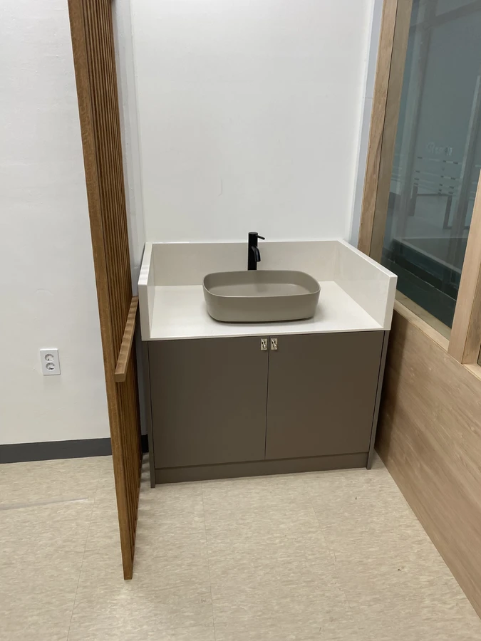 왕십리 왁싱샵 세면대장설치 시공 후